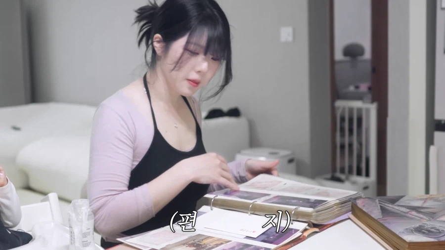 유튜브) 아내에게 만우절 전여친 장난 치다가 바람핀게 되버린 남편_14.webp