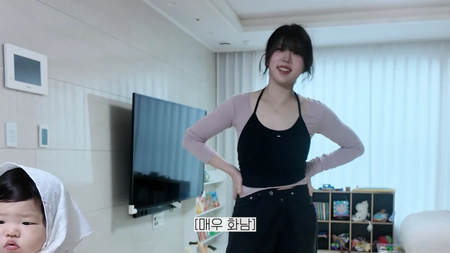 유튜브) 아내에게 만우절 전여친 장난 치다가 바람핀게 되버린 남편_51.webp