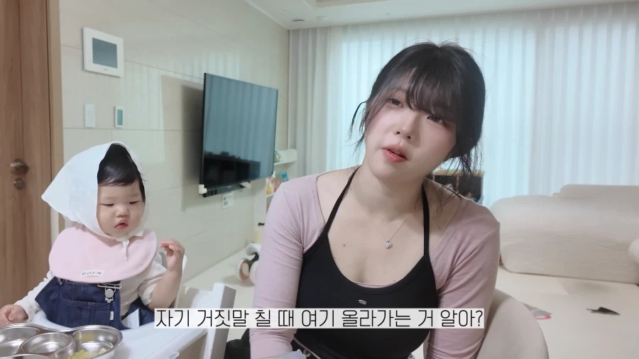 유튜브) 아내에게 만우절 전여친 장난 치다가 바람핀게 되버린 남편_59.webp