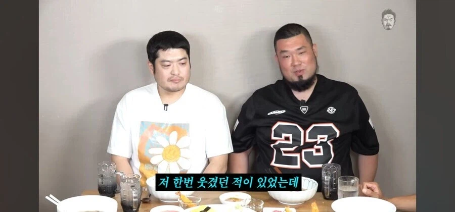 조폭역할 촬영중에 차 빼라고 화낸 아저씨_1.webp