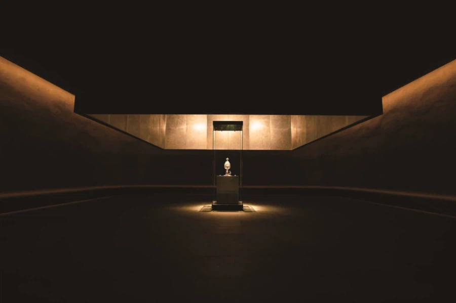 들어가면 보스전 시작될 듯한 공간_1.webp