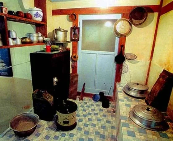 컨셉 아닌 찐 흙수저집 부엌.jpg_2.webp