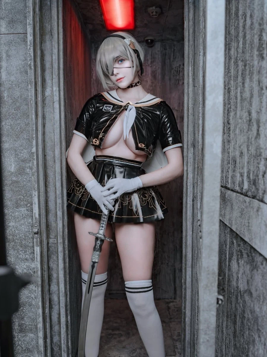 이쁜 2B 들 보고 가라_2.webp