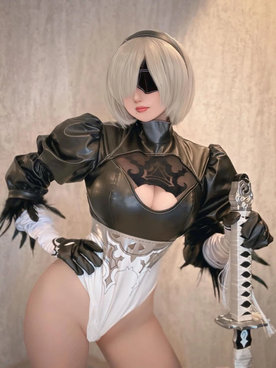 이쁜 2B 들 보고 가라_7.webp