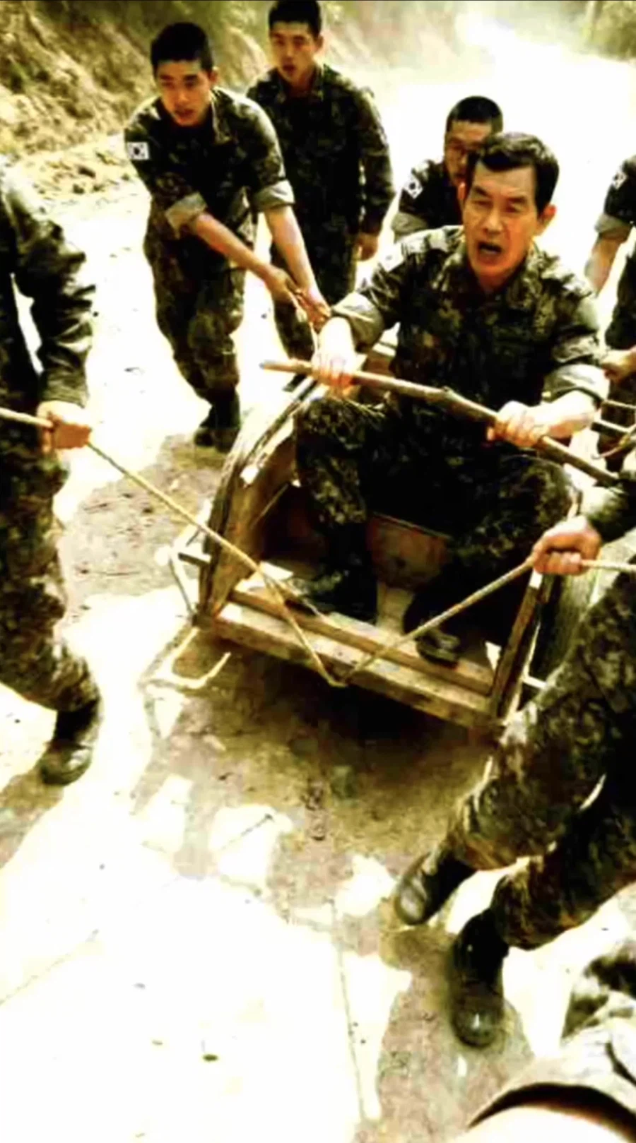 세계관 최강 주임원사_1.webp