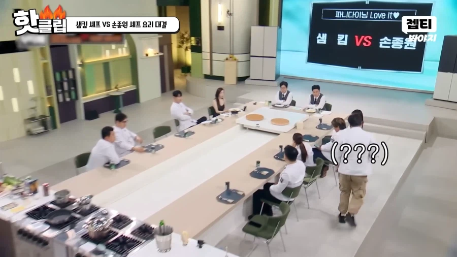 디저트 보고 갑자기 달려드는 윤남노 셰프_2.webp