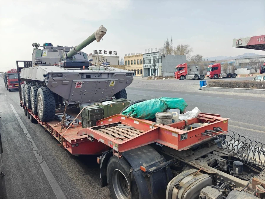 중국군 불명의 신규 105mm 무인전투차량(?) 포착_1.webp