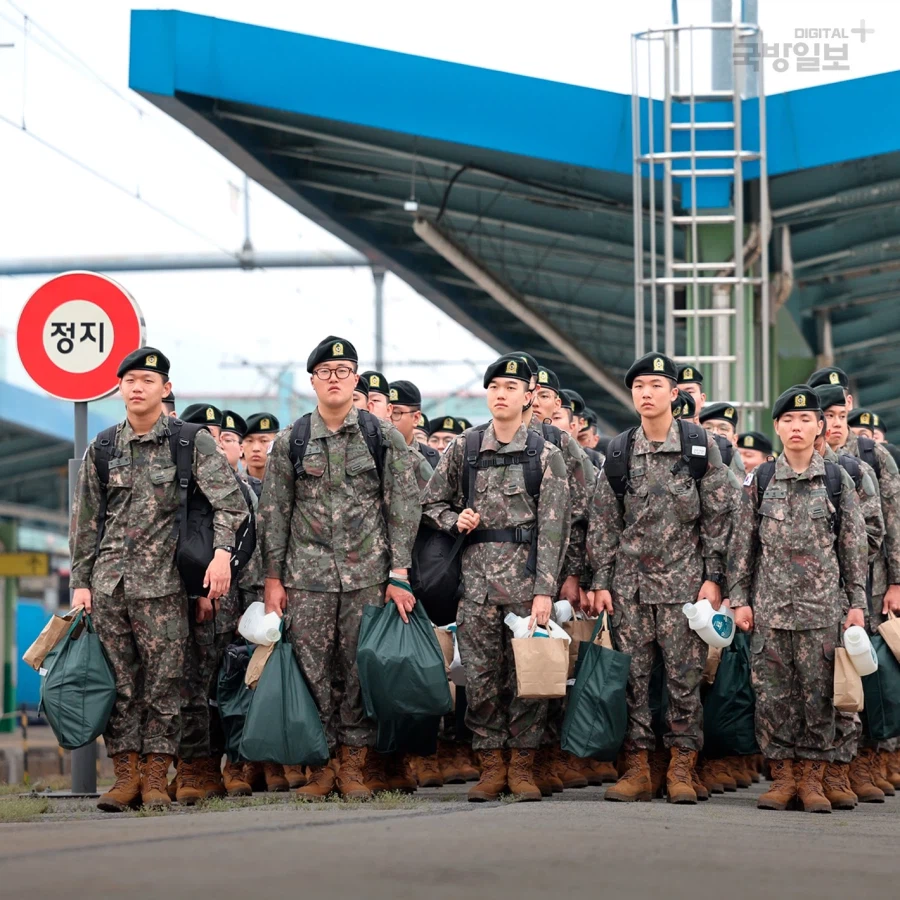 시상에서 가장 지루하고 재미없능 기차여행_1.webp