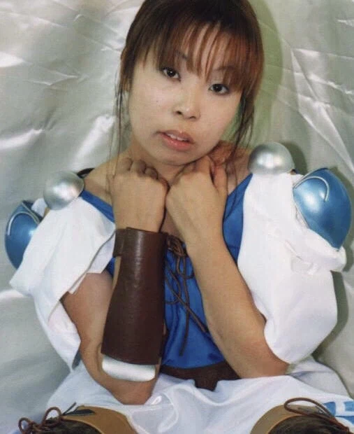 2001년도의 코스프레 레전드_1.webp