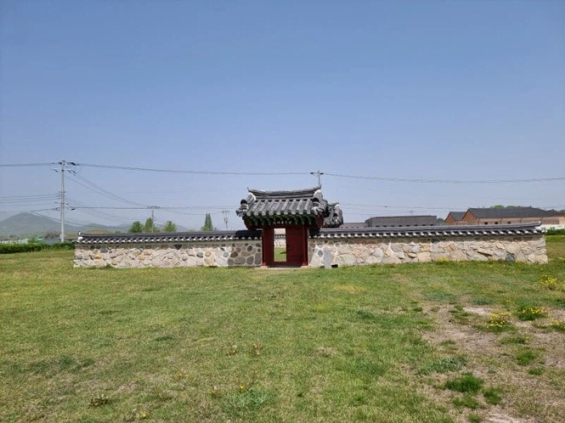 김유신 집이랑 천관녀 집을 보면 말이 더 억울한게 보인다.jpg_1.webp