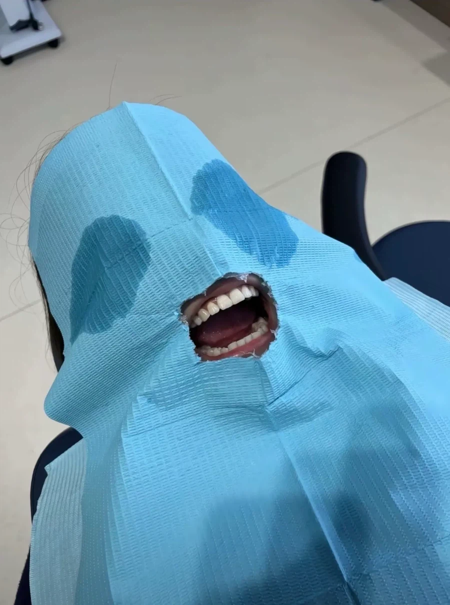 나는 입이 있다 그리고 나는 비명을 질러야 한다_1.webp