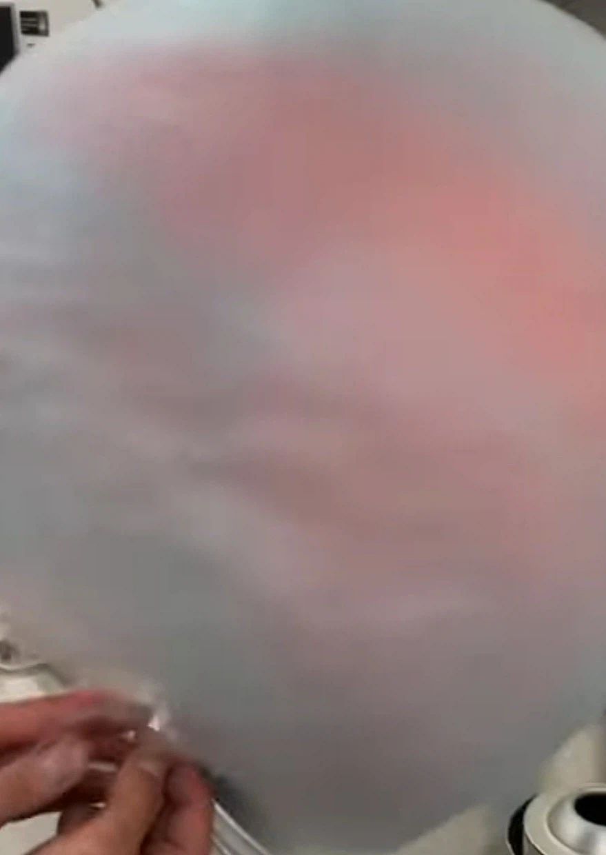 미국놈들이 솜사탕 먹는 법_1.webp