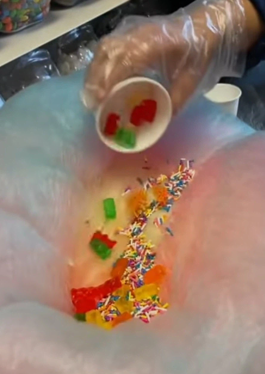 미국놈들이 솜사탕 먹는 법_2.webp