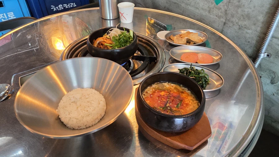 9,900원 미나리 제육 볶음_2.webp