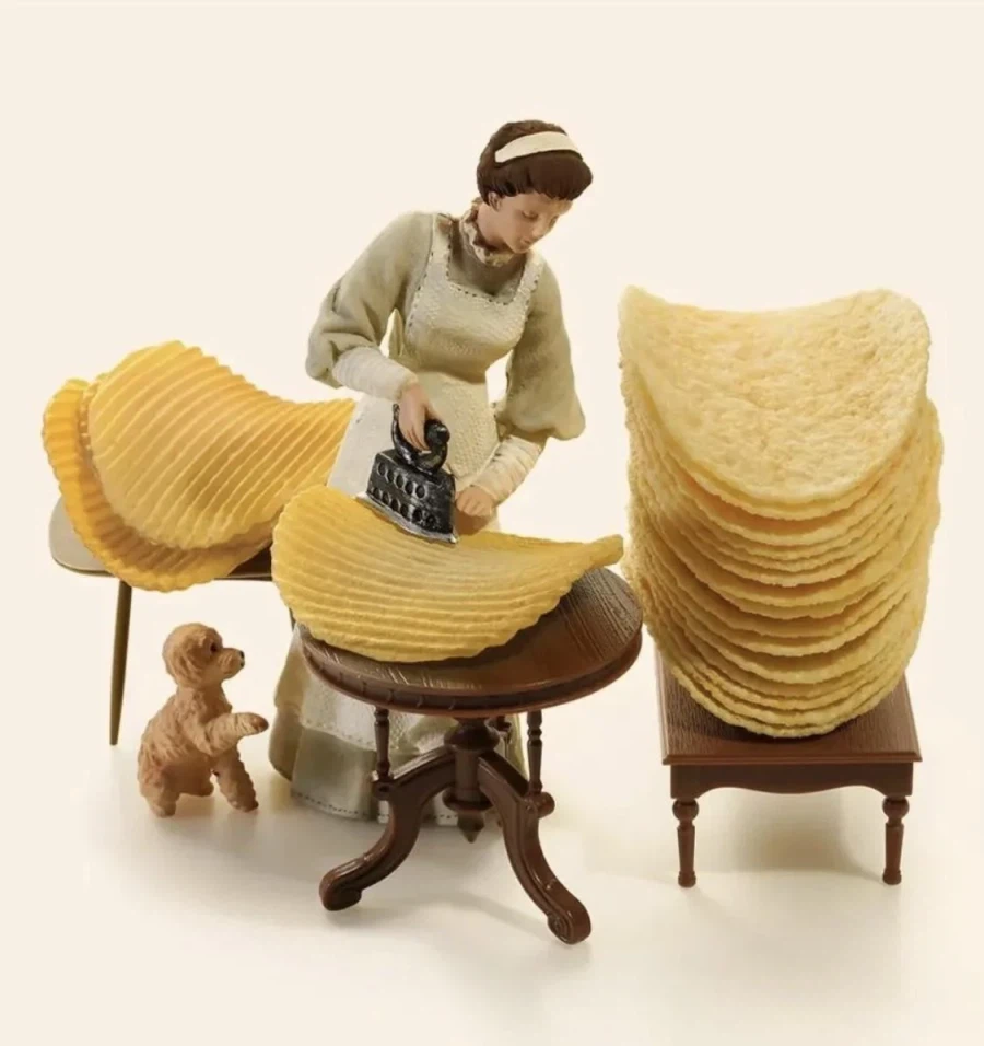 감자칩 다림질하는 여자_1.webp