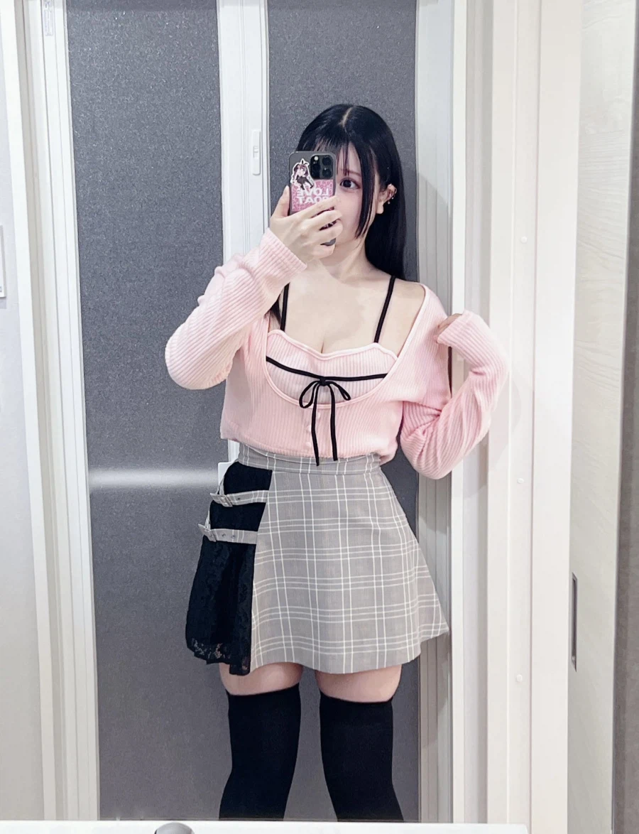 의외로 벗으면 굉장하다는 누나_1.webp