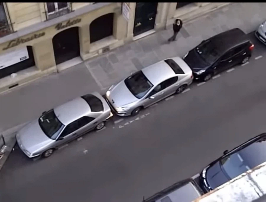 평행주차 이 정도 하려면 운전 오래해도 어려움?_2.webp