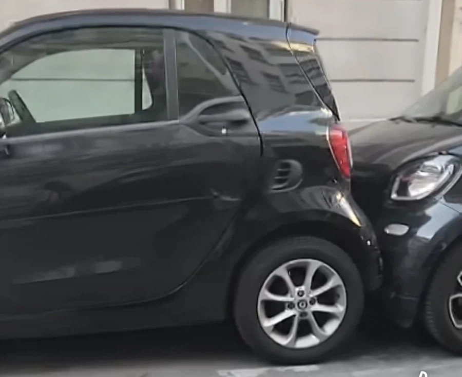 평행주차 이 정도 하려면 운전 오래해도 어려움?_6.webp