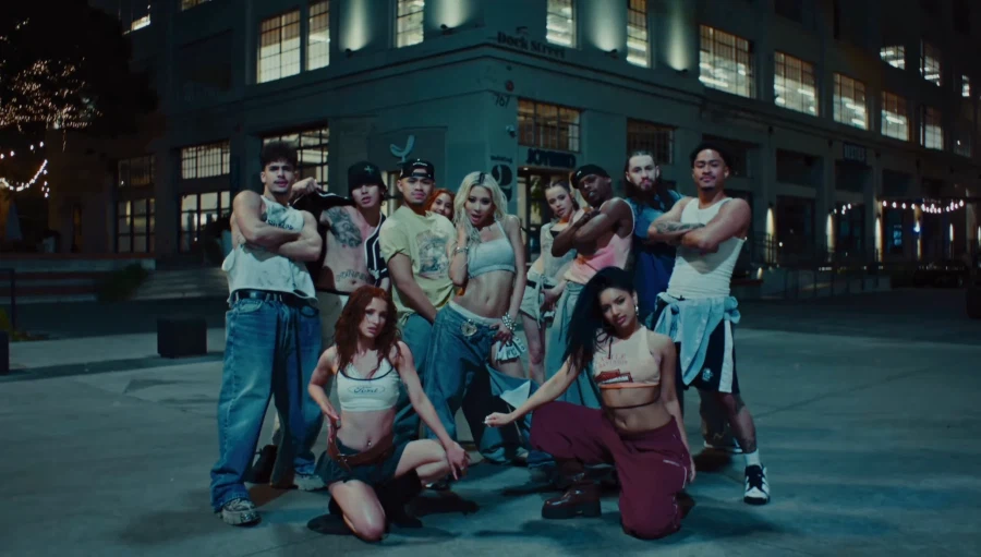 안젤리나 졸리 딸 샤일로가 우주소녀 다영 뮤비에 출연.jpg_3.webp