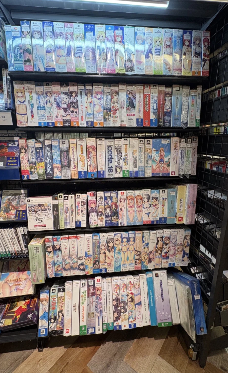 “일부러 야겜처럼 꾸민 게임코너”_2.webp