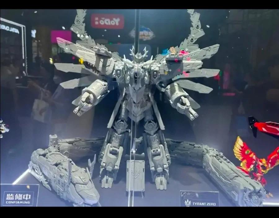 메탈카드봇3기 최종보스로 예상되는 로봇_1.webp