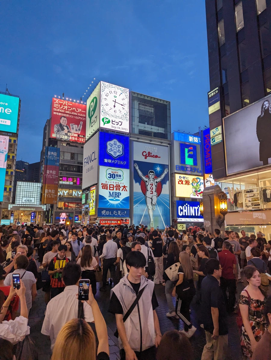 비매너인지 의견 갈리는 오사카 여행자.jpg_1.webp