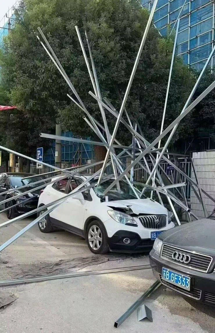 공사현장 낙하사고.jpg_1.webp