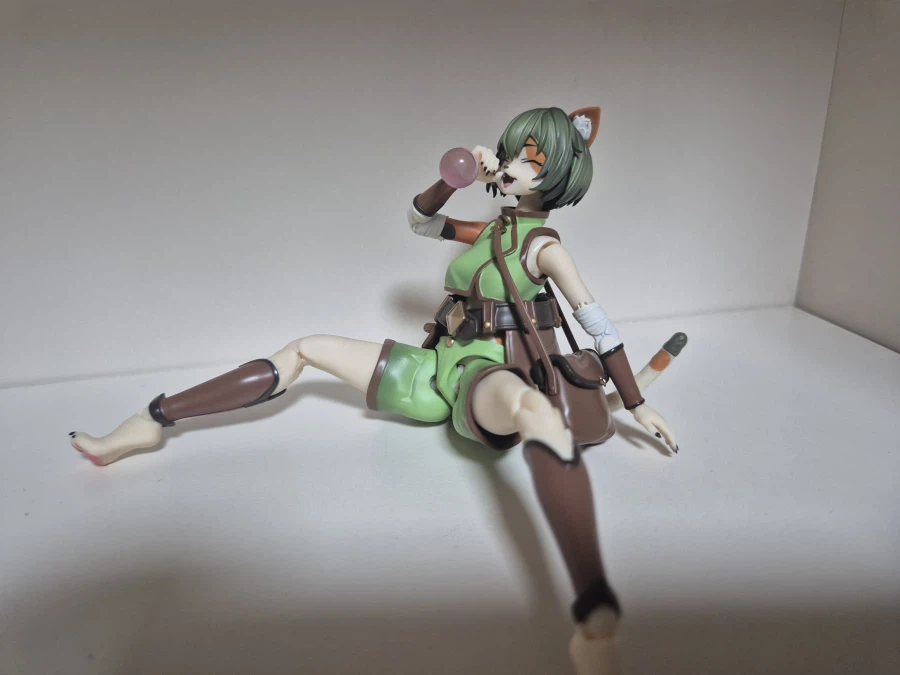 피규어 주문한거 왔다_3.webp