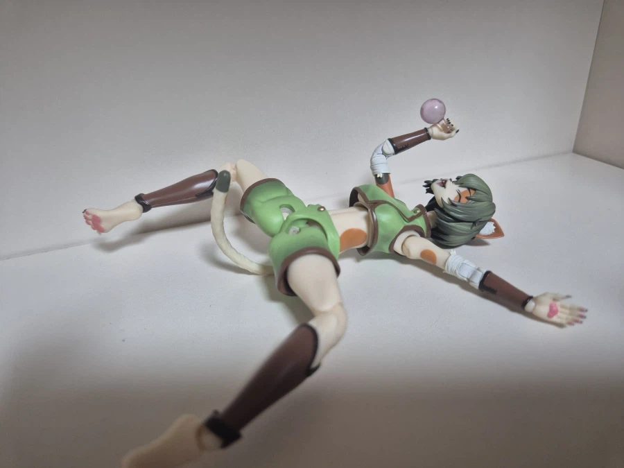 피규어 주문한거 왔다_4.webp