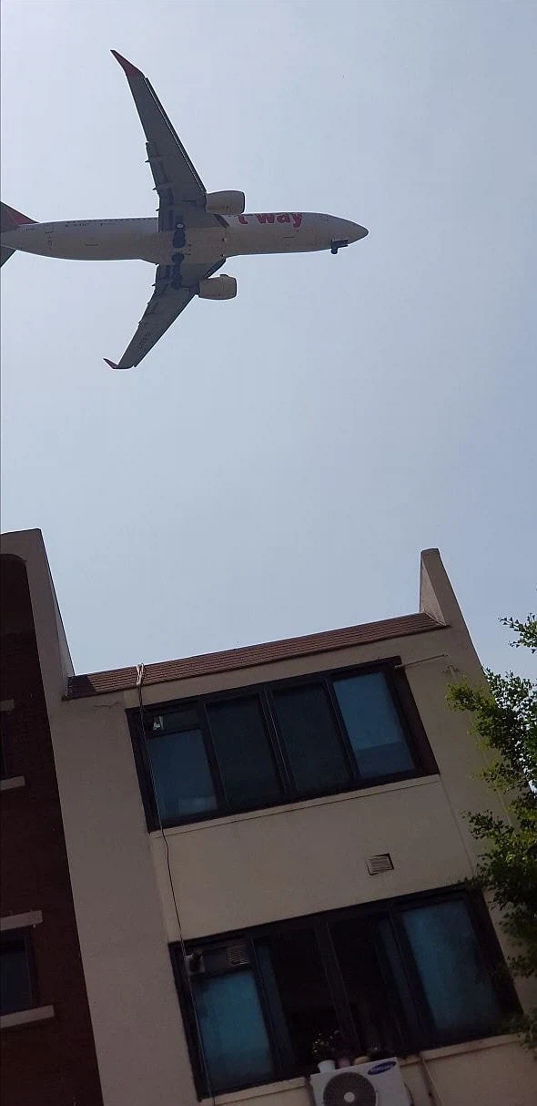 비행기뷰 아파트_2.webp