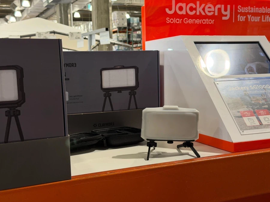 조명기구를 파는데 전방에 놓으면 안될것 같은 디자인이다_2.webp