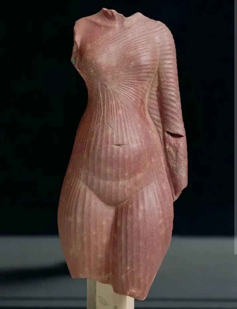 3500년 전의 이집트 원시고대 피규어_1.webp