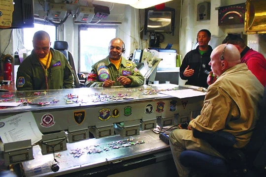 항공모함 에서 의외로 아날로그를 고집 하는것_3.webp