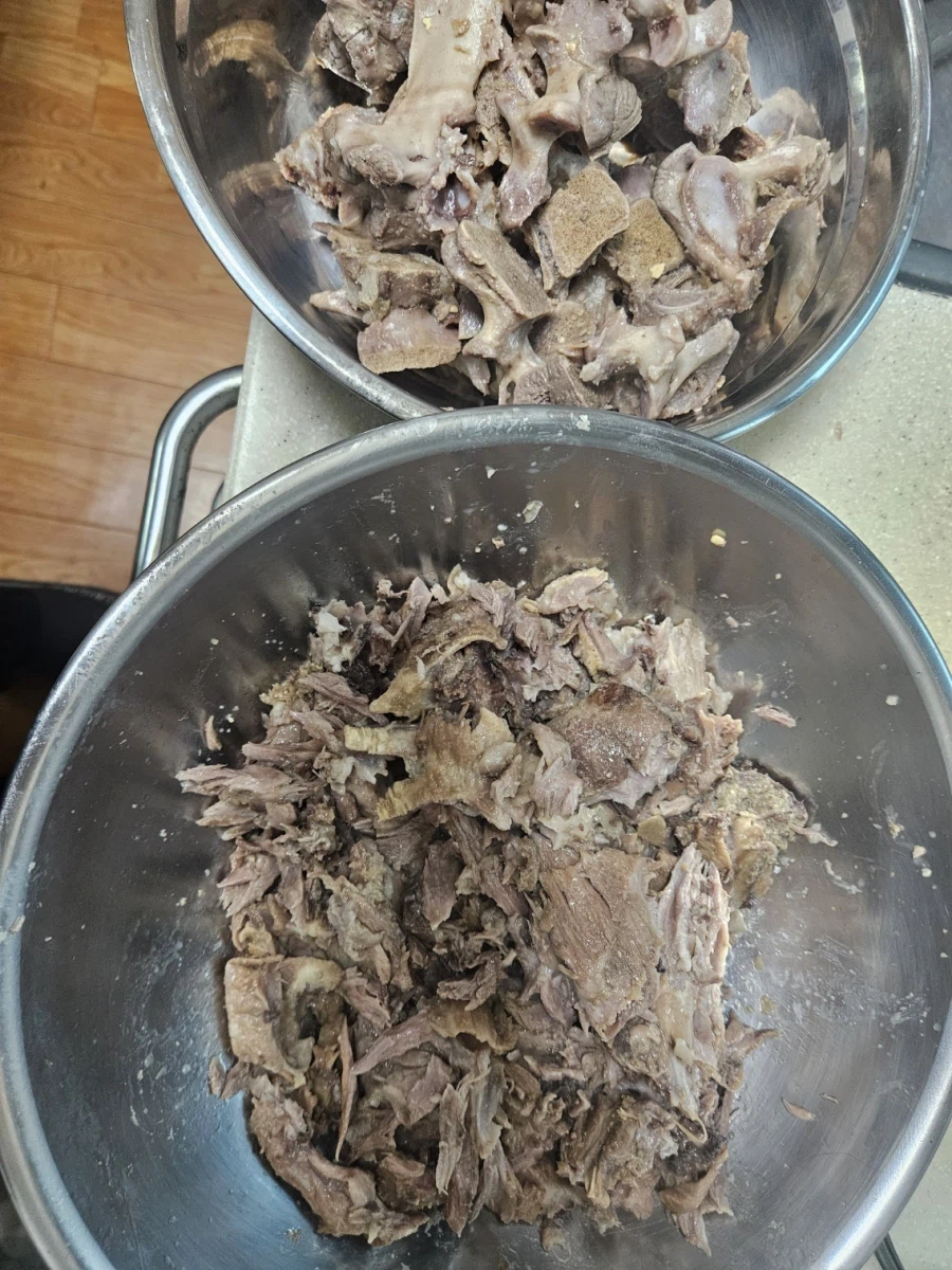 감자탕 뼈 발라먹는거 귀찮은 사람 꿀팁_2.webp