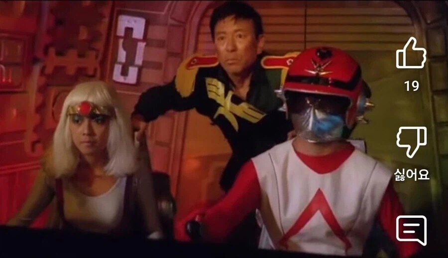 한국영화에 나온 지온군 장교.jpg_1.webp