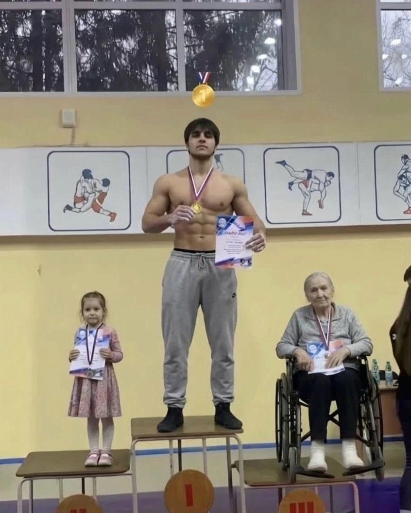 약자라고 무시하지 않는 남자.jpg_1.webp