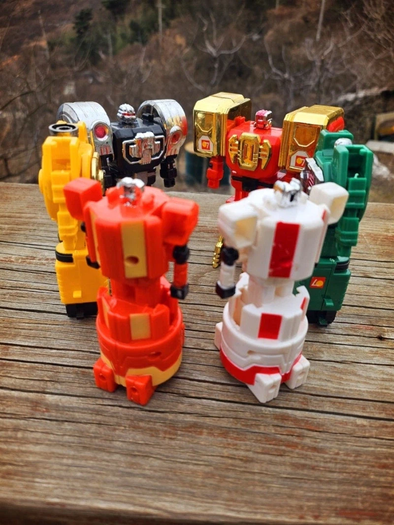 까리한 한국의 변신합체 로봇장난감_17.webp
