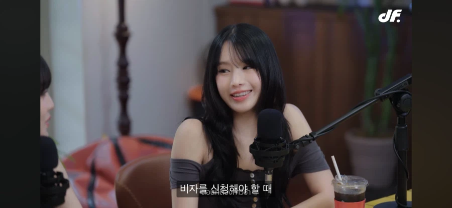 태국인 케이팝 아이돌이 아 맞다 나 태국인이었지 하는 순간_3.webp