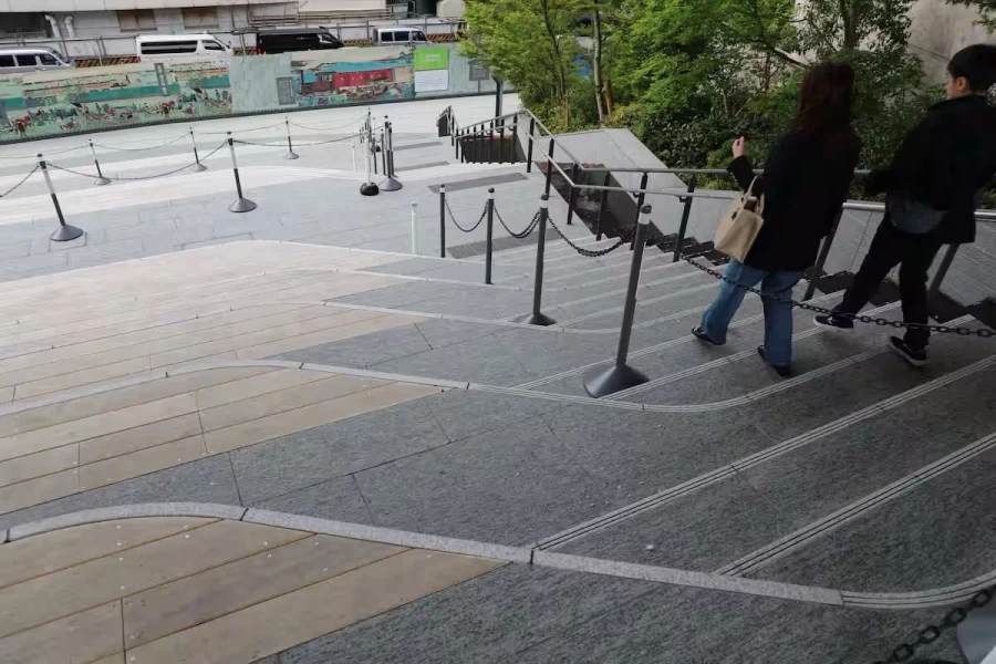 일본에서 악마의 계단으로 통하는 미친 계단 디자인_2.webp