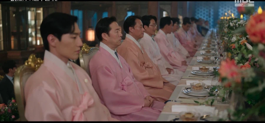 골때리는 대체역사 드라마_1.webp