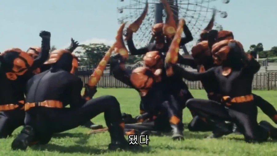 은하에서 온 유쾌한 침략자들_9.webp