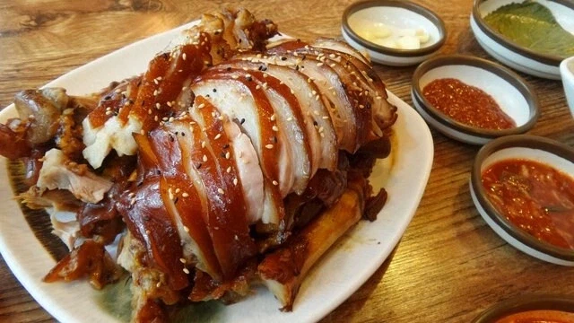 6명이 와서 족발 중자시켜서 화를 내려고 했던 사장님_1.webp