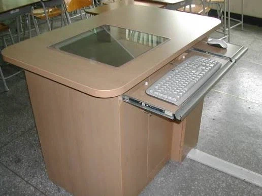 옛날 교사들 목디스크 파쇄기_1.webp