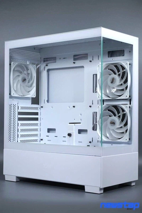 PC는 화이트 깔맞춤이 무조건 좋다._1.webp