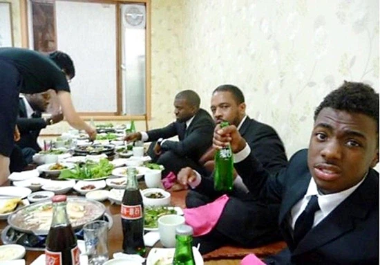 내한공연 온 가수들의 뭔가 무시무시한 사진_2.webp