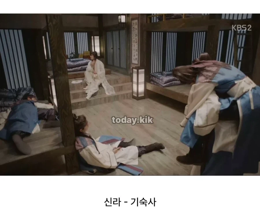 대체역사 가지고 별것도 아닌걸로 고증 어쩌구 하면서 욕한다고?_3.webp