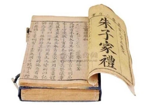 제사상 차리는 방식이 집안마다 달랐던 이유_1.webp