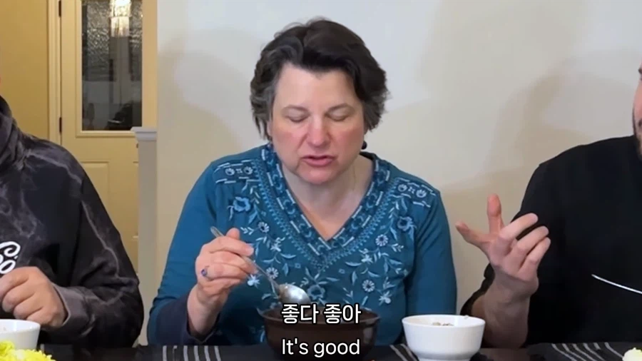 유튜브) 가족들에게 독초 수프 먹인 유튜버_19.webp
