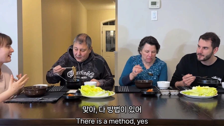 유튜브) 가족들에게 독초 수프 먹인 유튜버_33.webp