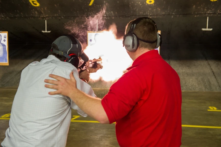 산탄총 총구 화염_1.webp